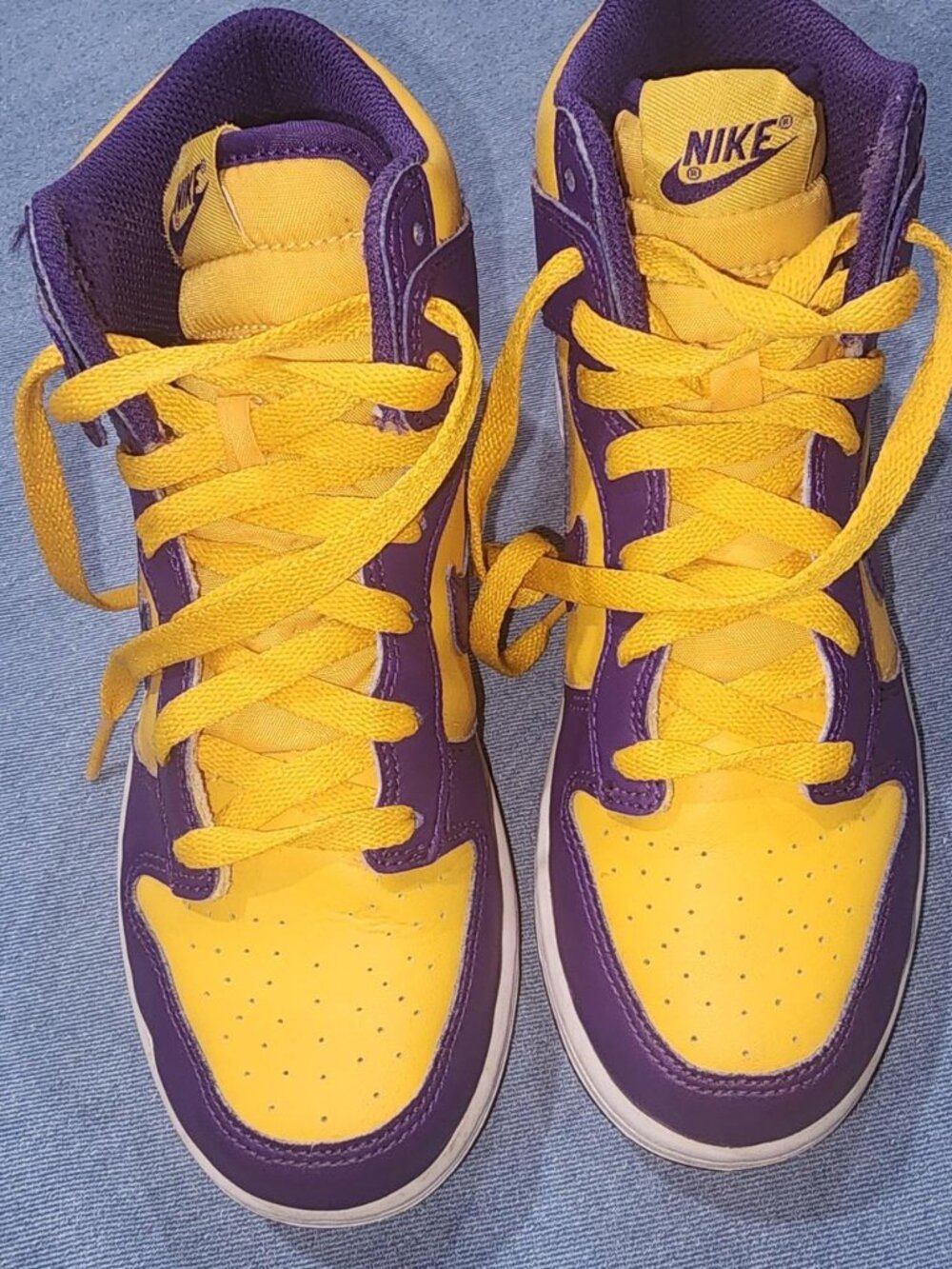 Kids Nike Dunk High Top Lakers Gold Yellow/Purple GS Sz 3